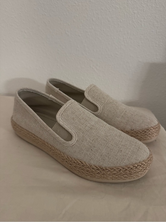 Shoes - Women's Slip-On Espadrille Platform Shoes in Natural